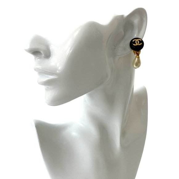 CHANEL Vintage Black Pearl Logo Earrings - Picture 1 of 6